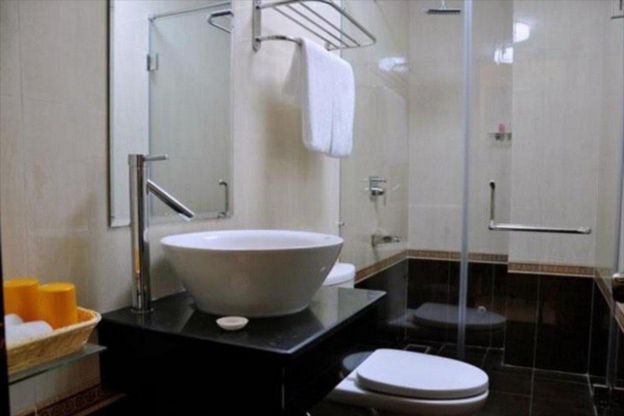 Manh Cuong Hotel Da Nang Exterior foto